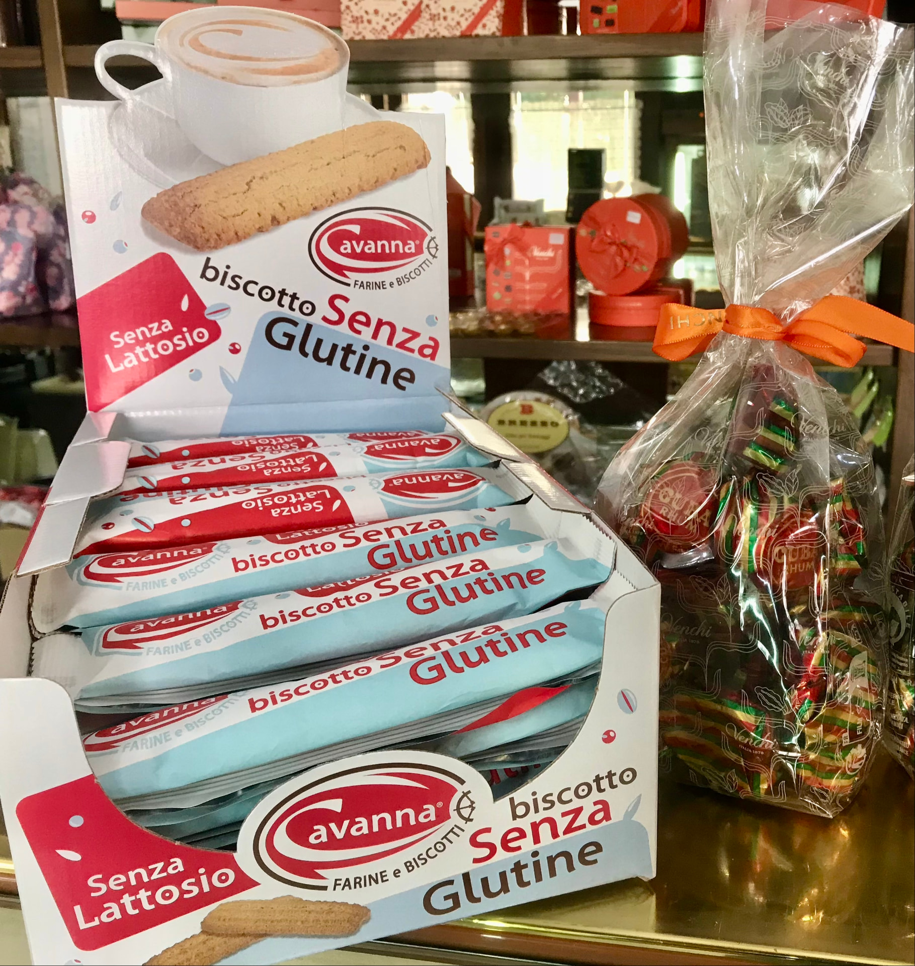 Biscotti senza glutine e senza lattosio Cavanna in negozio